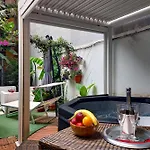 Luxury Domus *