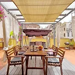 Luxury Domus Apartment *