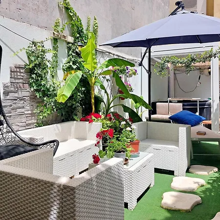 Luxury Domus Apartment